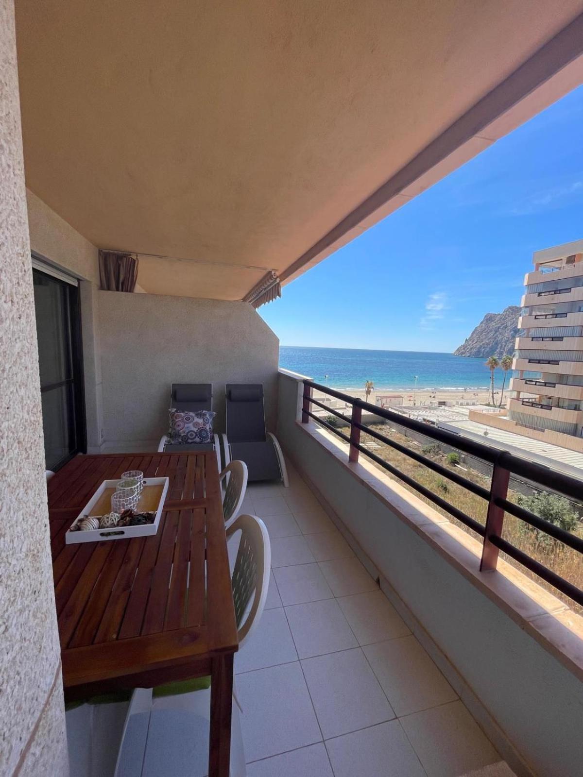 Eerstelijns Appartement Vive Cada Momento Zeezicht En Pal Aan De Boulevard En Strand Calpe, Toplocatie Eksteriør billede